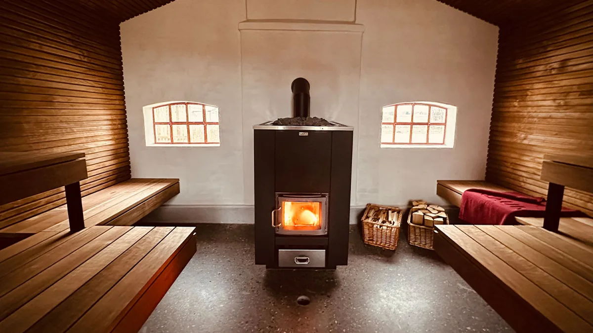 Saunaen hos Poppelly Wellness